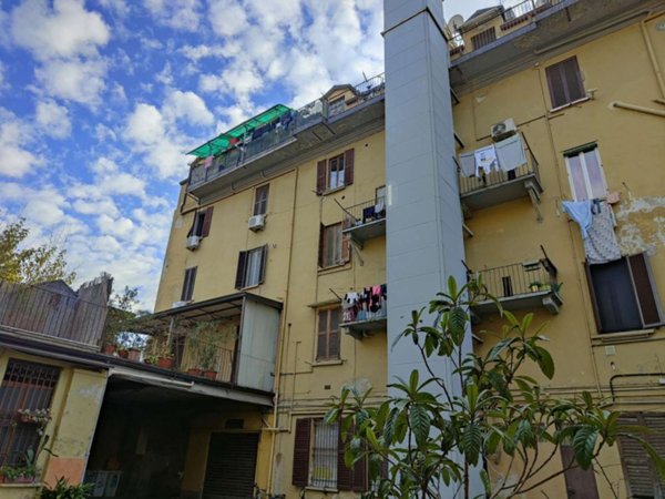 appartamento in vendita a Milano in zona Adriano