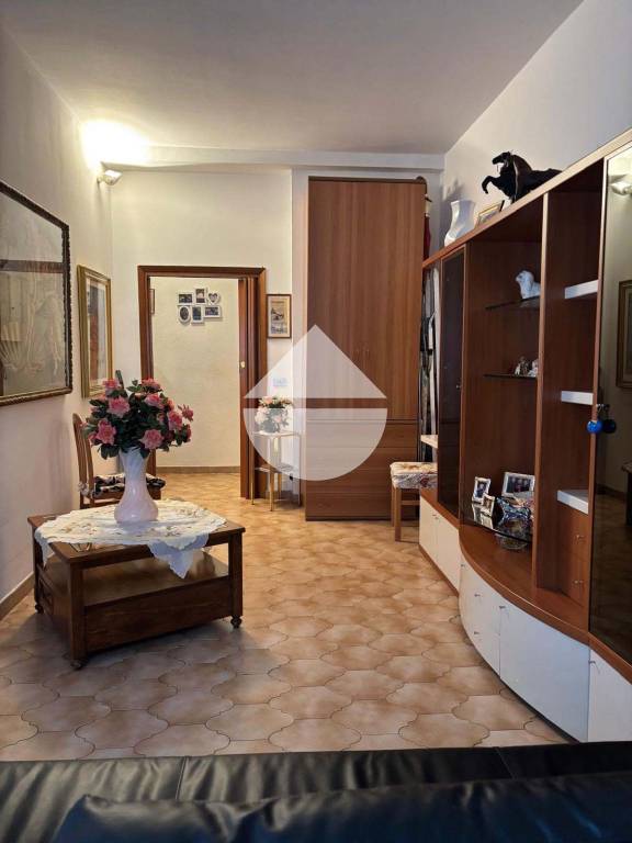 appartamento in vendita a Milano in zona Famagosta