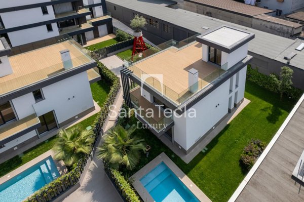 casa indipendente in vendita a Milano in zona Gorla
