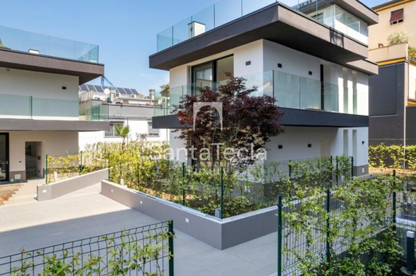casa indipendente in vendita a Milano in zona Gorla