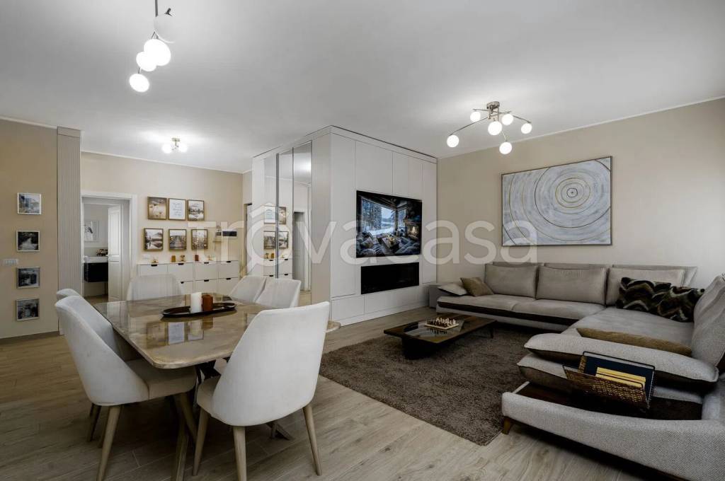 appartamento in vendita a Milano in zona Famagosta