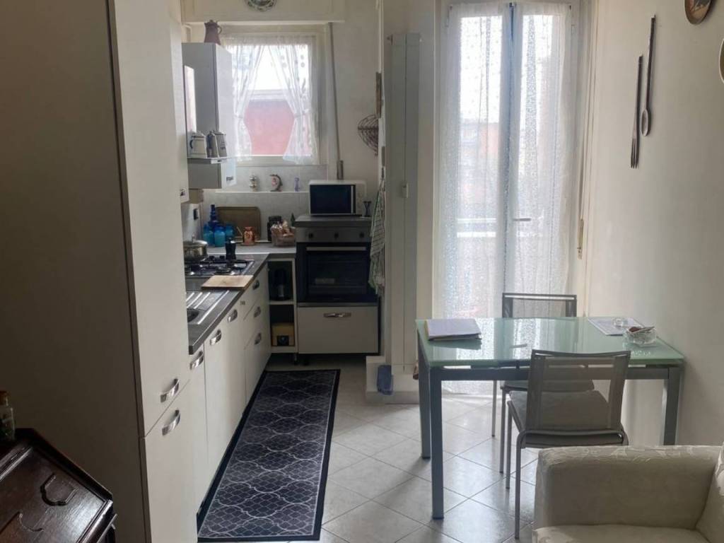 appartamento in vendita a Milano in zona Baggio