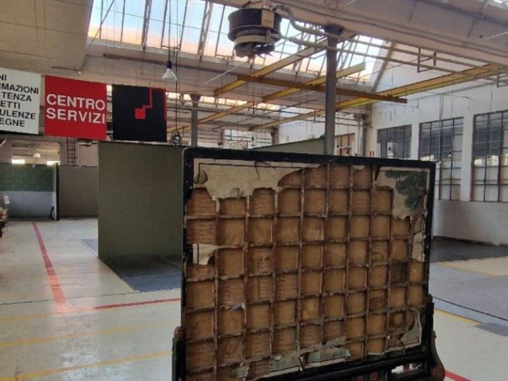 negozio in vendita a Milano in zona Crescenzago