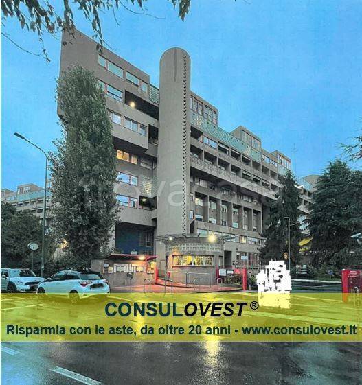 appartamento in vendita a Milano in zona Gallaratese
