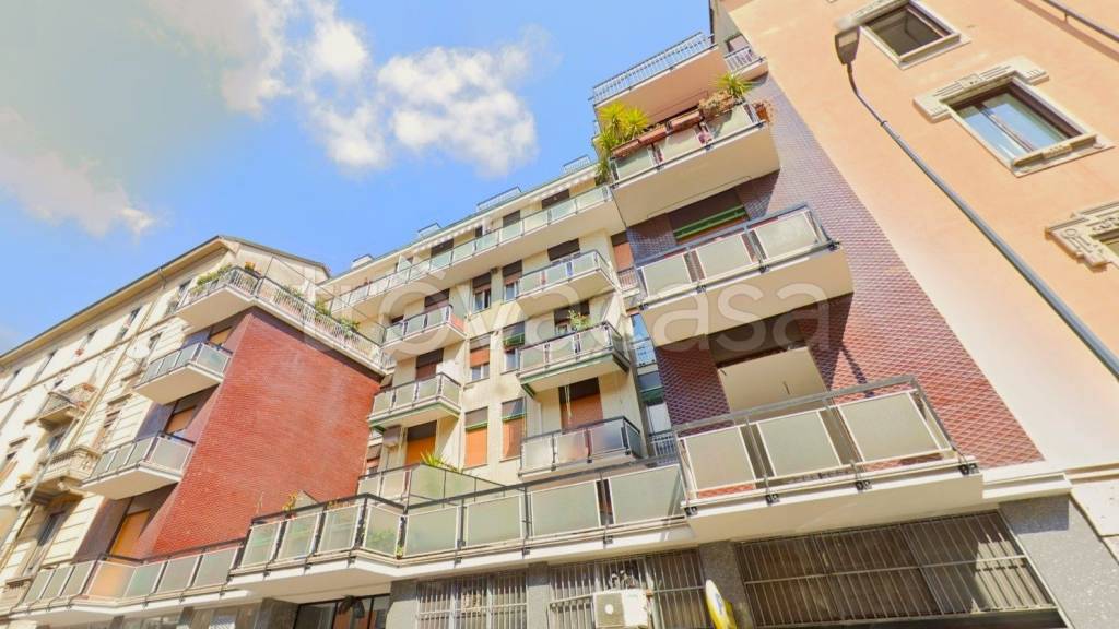 appartamento in vendita a Milano in zona Casoretto