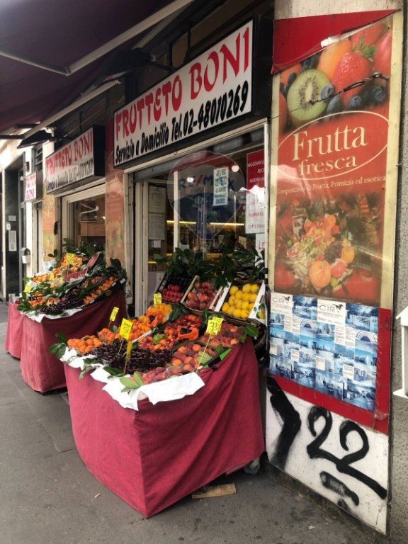 negozio in vendita a Milano in zona Solari