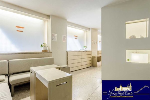 casa semindipendente in vendita a Milano in zona Bocconi