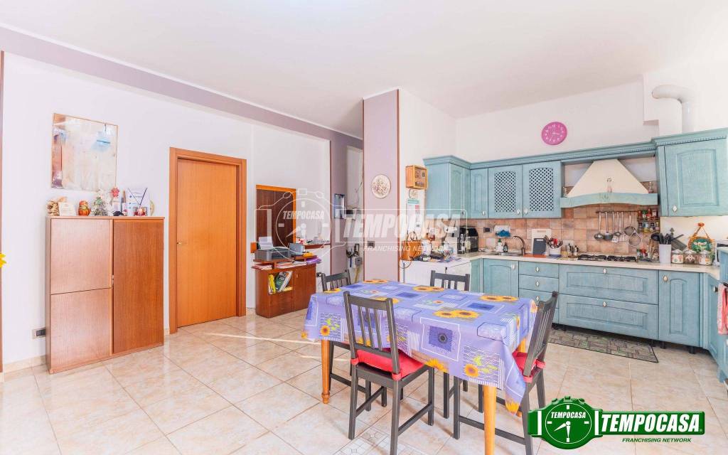 appartamento in vendita a Milano in zona Montalbino
