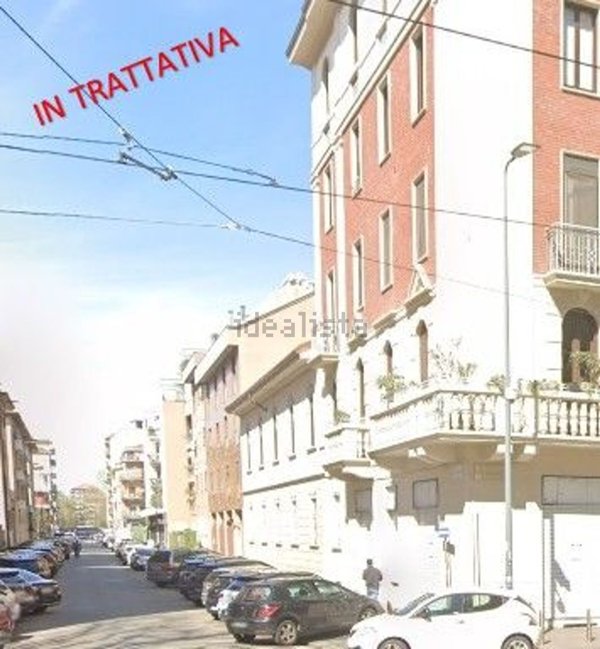 ufficio in vendita a Milano in zona Lorenteggio