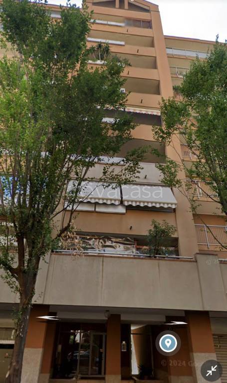 negozio in vendita a Milano in zona Adriano