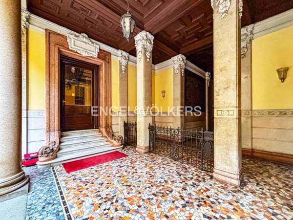appartamento in vendita a Milano in zona Cadorna