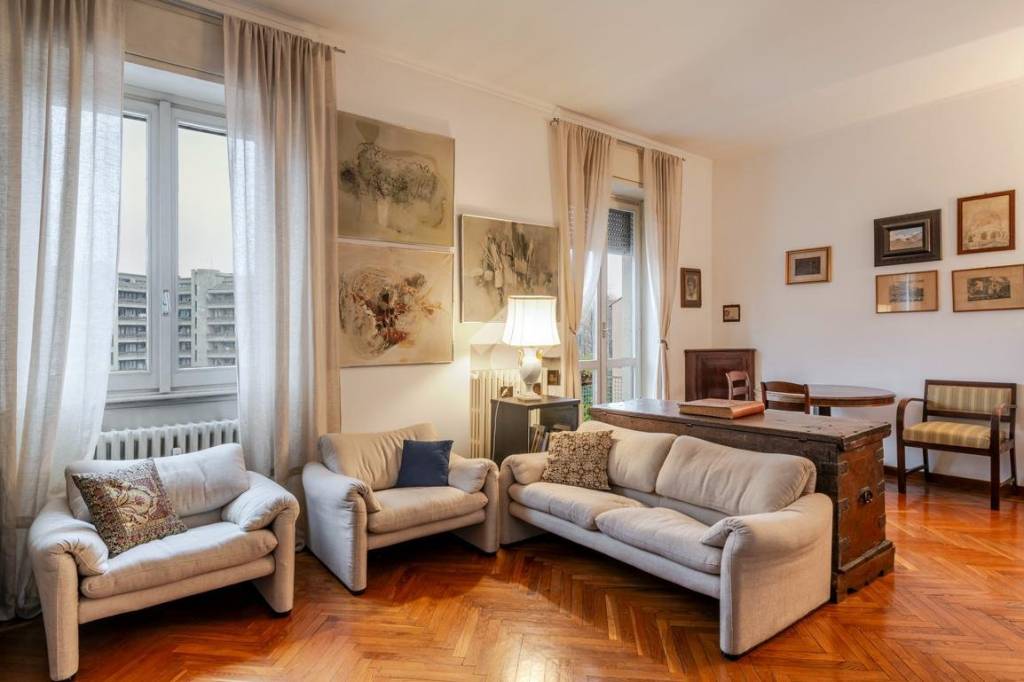 appartamento in vendita a Milano in zona Città Studi