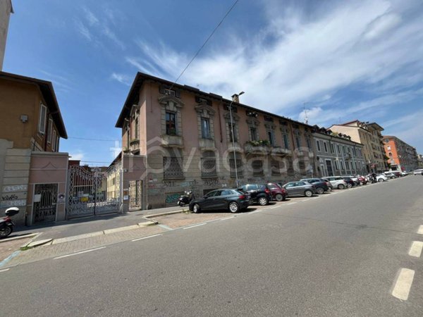 ufficio in vendita a Milano in zona Solari