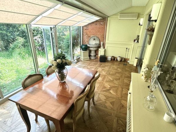 casa indipendente in vendita a Milano in zona Barona