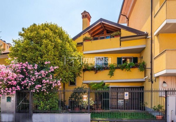 casa indipendente in vendita a Milano in zona Ortica