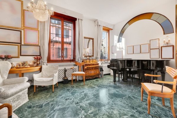 casa indipendente in vendita a Milano in zona Isola