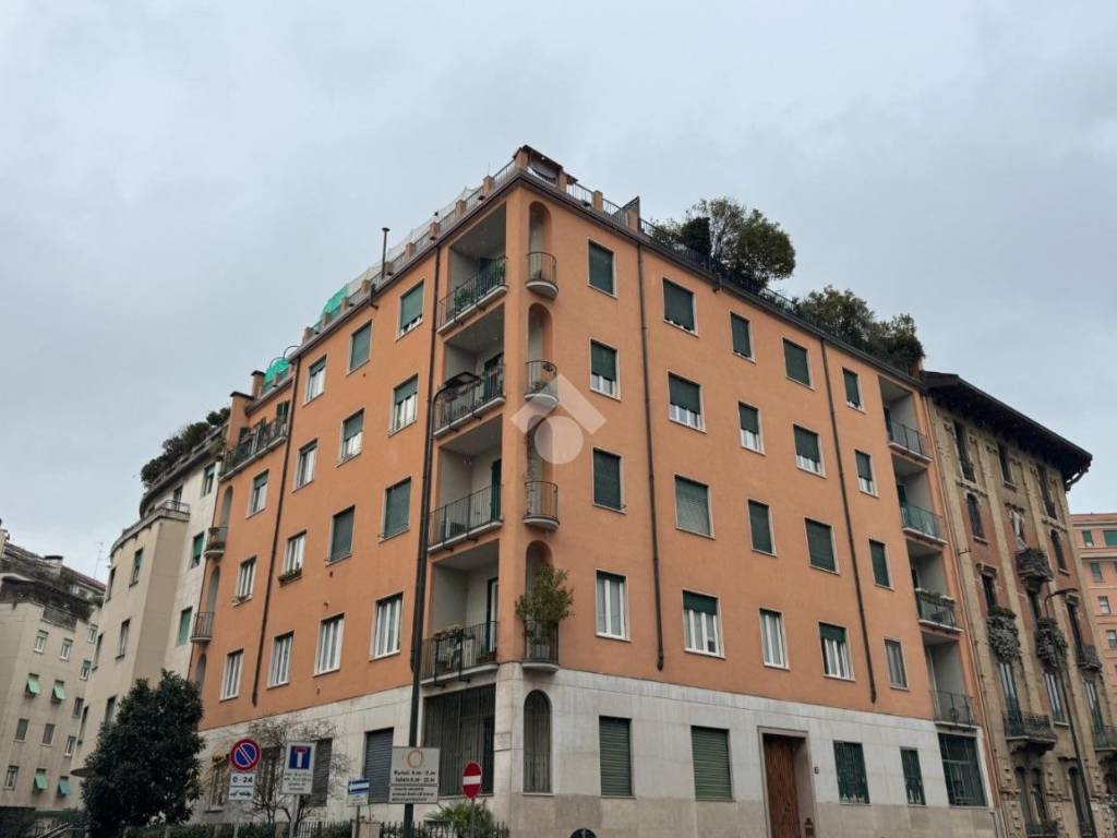 appartamento in vendita a Milano in zona Centro Direzionale
