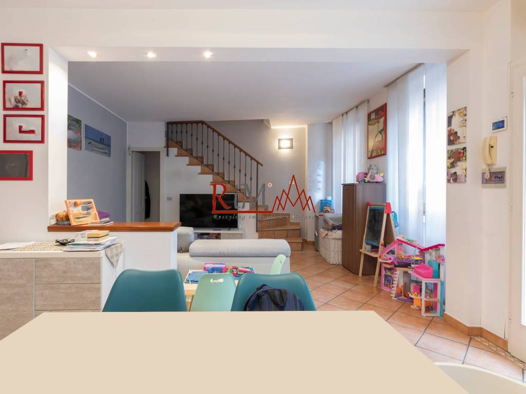 casa indipendente in vendita a Milano in zona Baggio