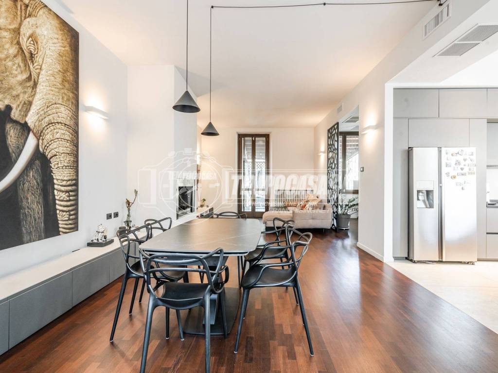casa indipendente in vendita a Milano in zona Maggiolina