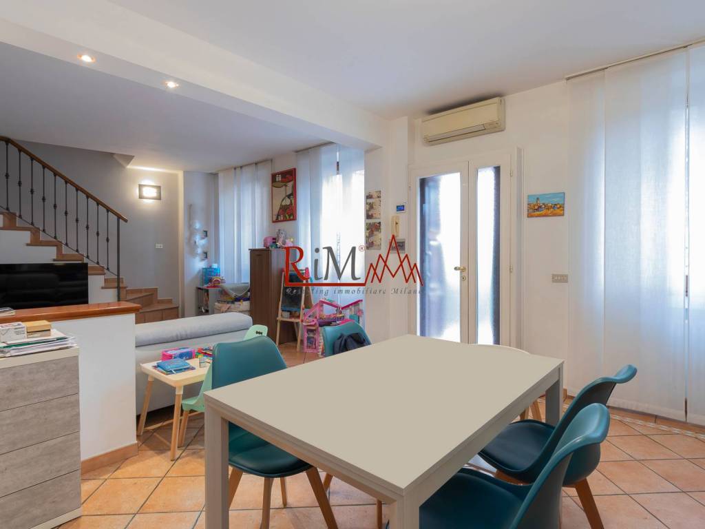 casa indipendente in vendita a Milano in zona Baggio