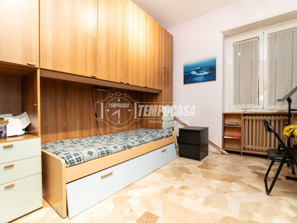 appartamento in vendita a Milano in zona Adriano