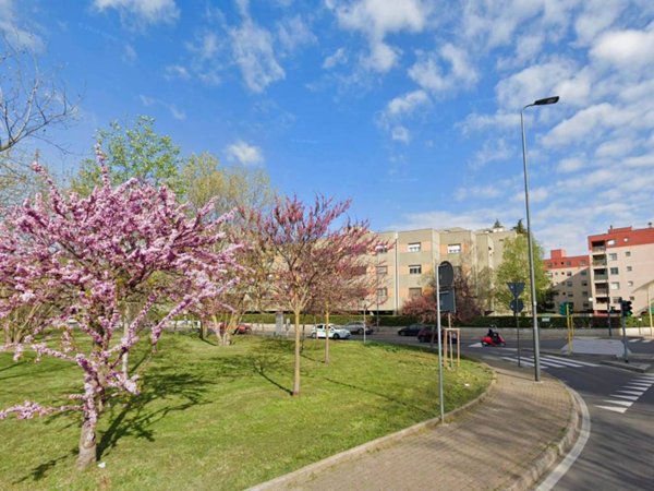 appartamento in vendita a Milano in zona Baggio