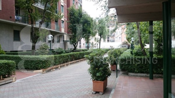 locale di sgombero in vendita a Milano in zona Lorenteggio