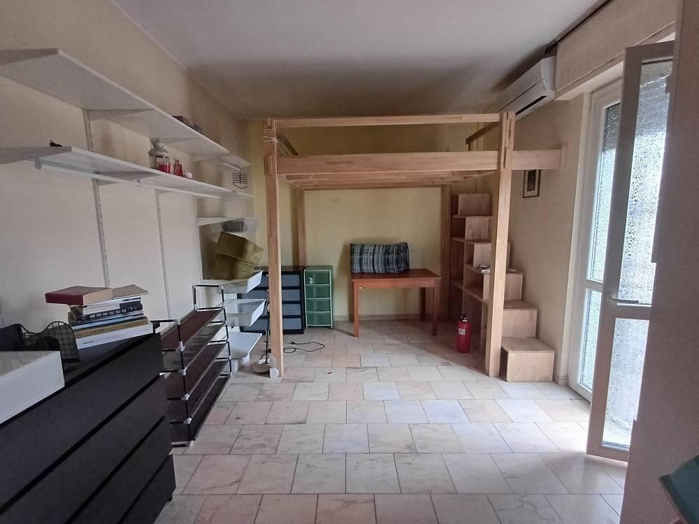 appartamento in vendita a Milano in zona Ortica