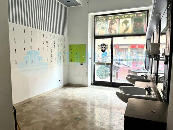 appartamento in vendita a Milano in zona Famagosta
