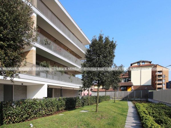 appartamento in vendita a Milano in zona QT8