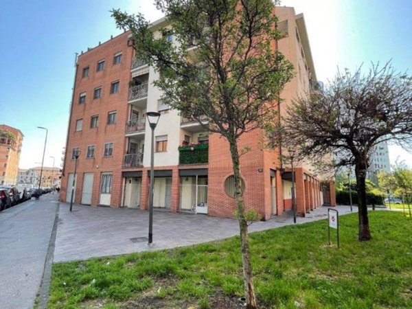 appartamento in vendita a Milano in zona Vigentino