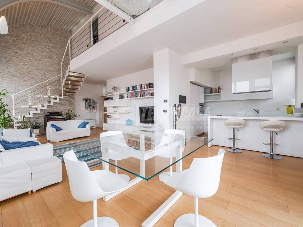 appartamento in vendita a Milano in zona Vigentino