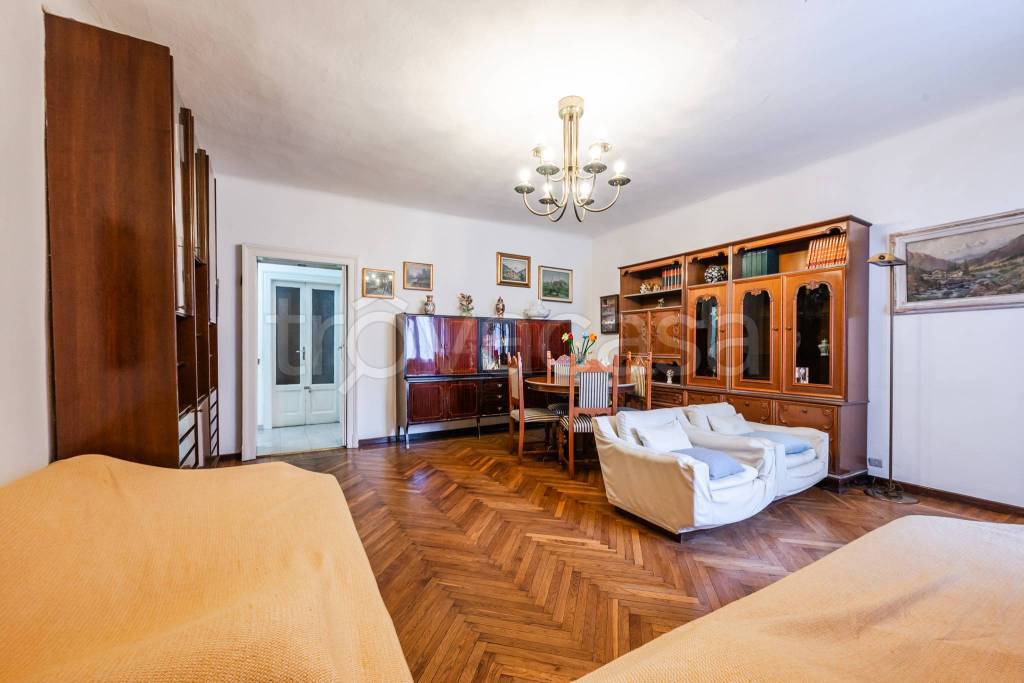 appartamento in vendita a Milano in zona Centro Direzionale