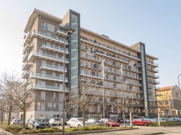 appartamento in vendita a Milano in zona Lorenteggio