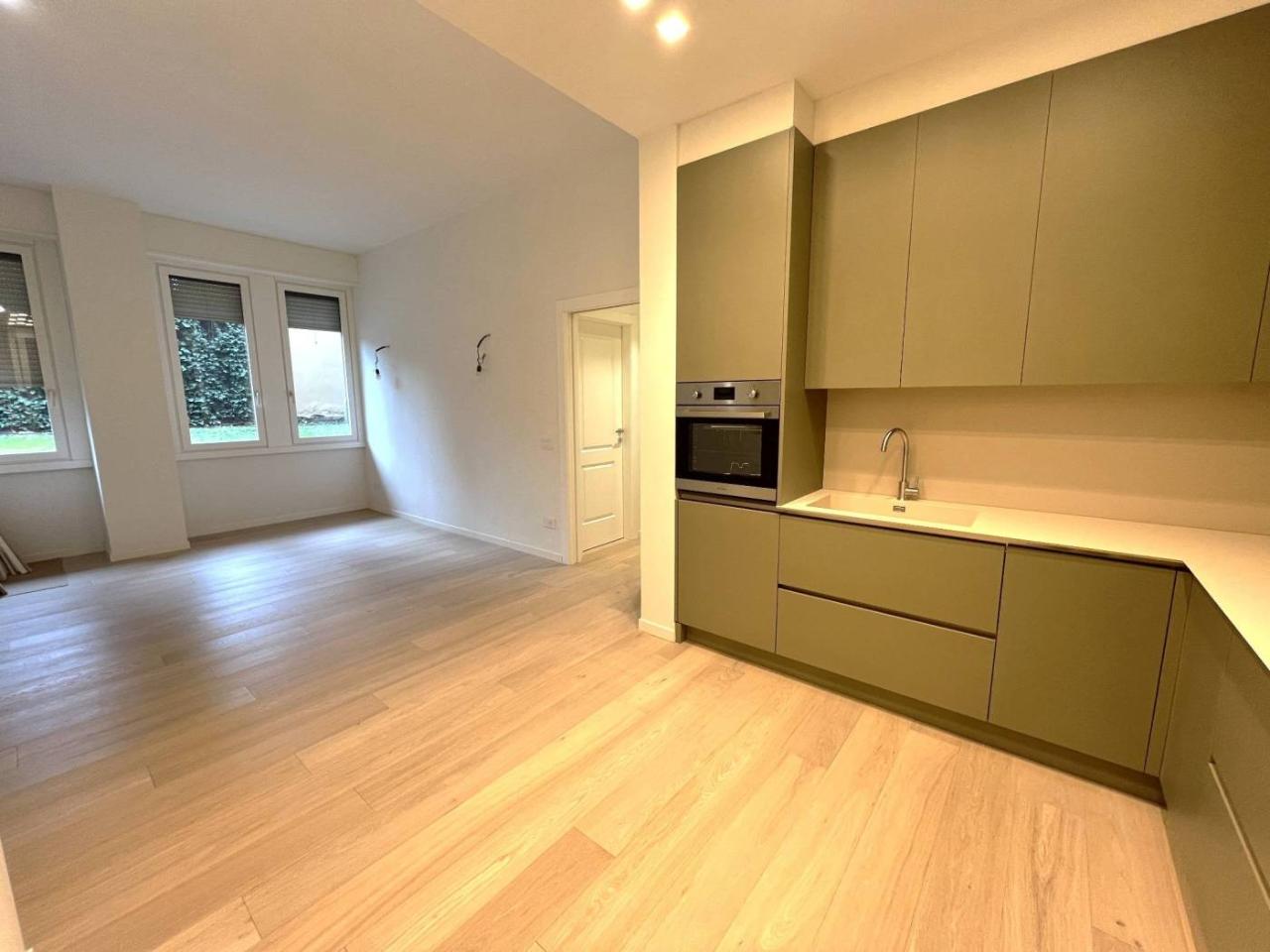 appartamento in vendita a Milano in zona Porta Vigentina