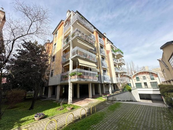 appartamento in vendita a Milano in zona Vigentino