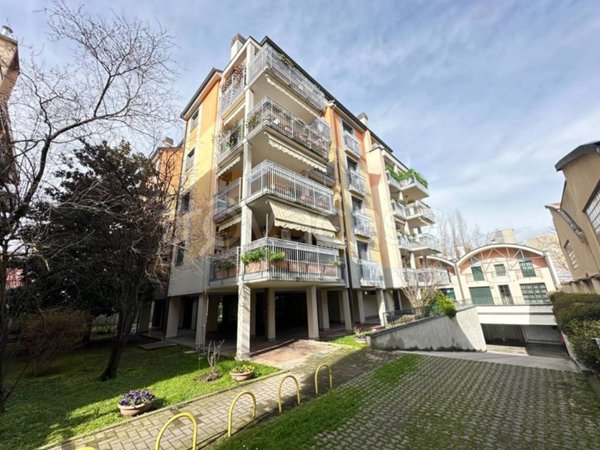appartamento in vendita a Milano in zona Vigentino