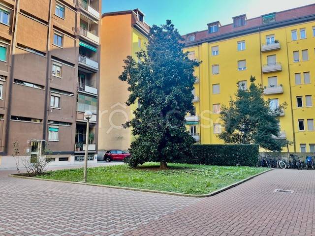 appartamento in vendita a Milano in zona Niguarda