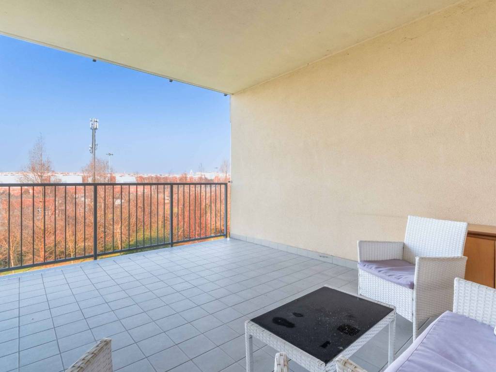 appartamento in vendita a Milano in zona Famagosta