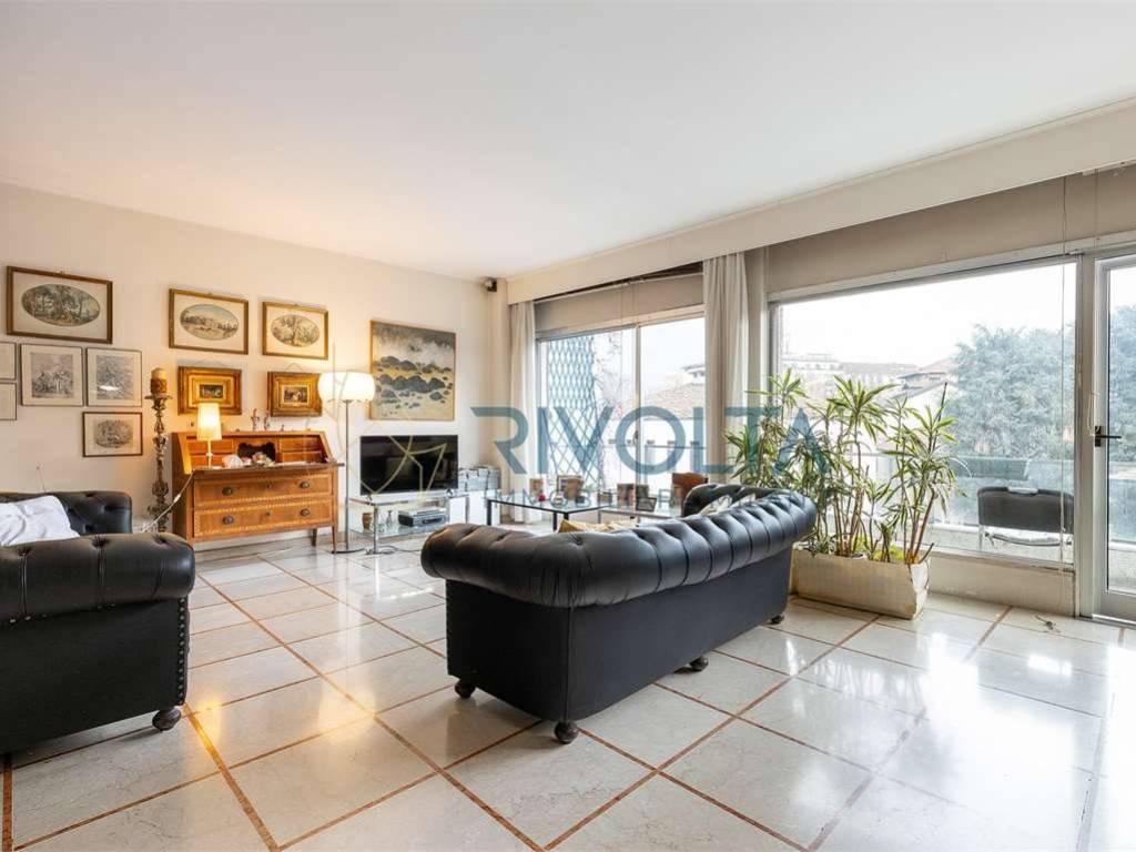 appartamento in vendita a Milano in zona Città Studi