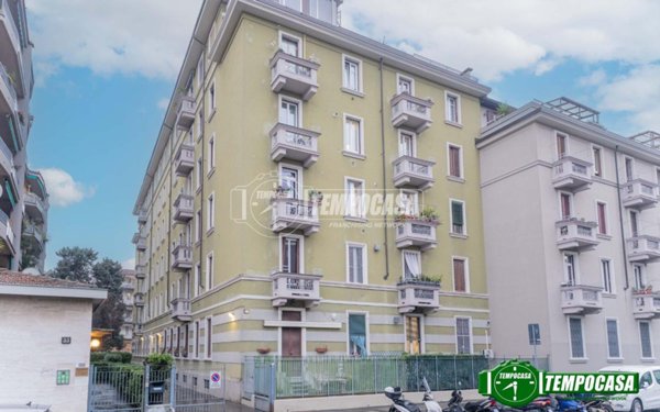 appartamento in vendita a Milano in zona Montalbino