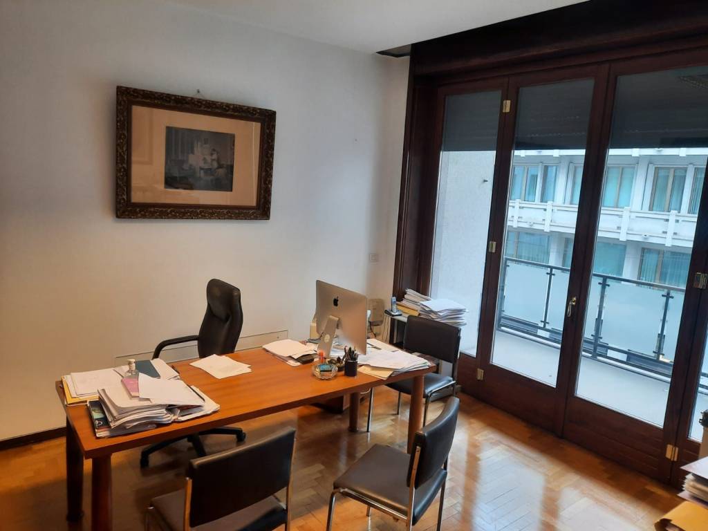 ufficio in vendita a Milano