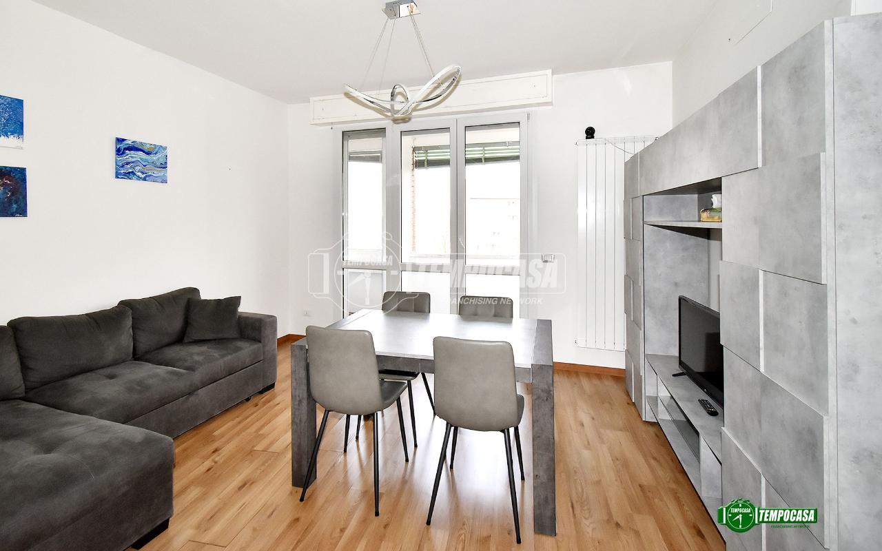 appartamento in vendita a Milano in zona Famagosta