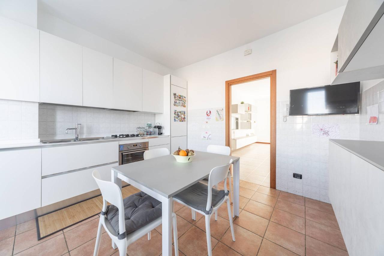 appartamento in vendita a Milano in zona Vigentino