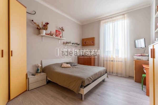 appartamento in vendita a Milano in zona Porta Genova