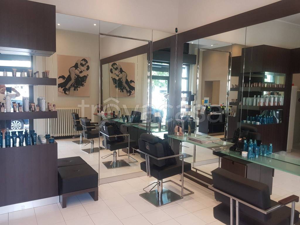 negozio in vendita a Milano in zona Loreto