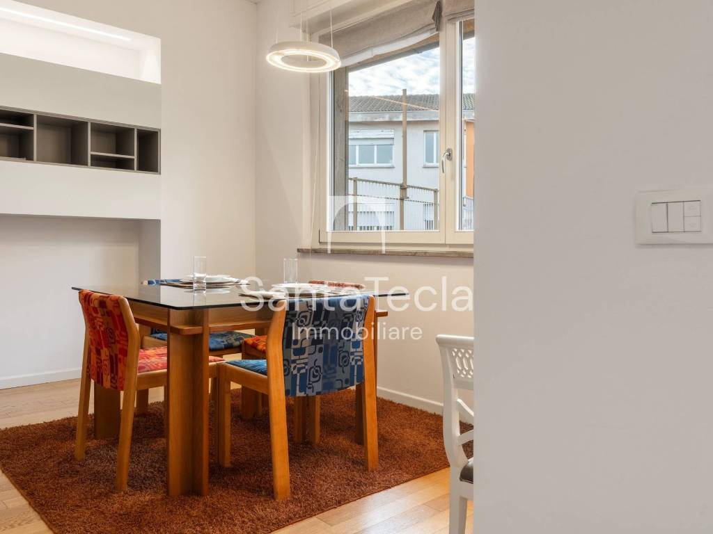 appartamento in vendita a Milano in zona Bullona