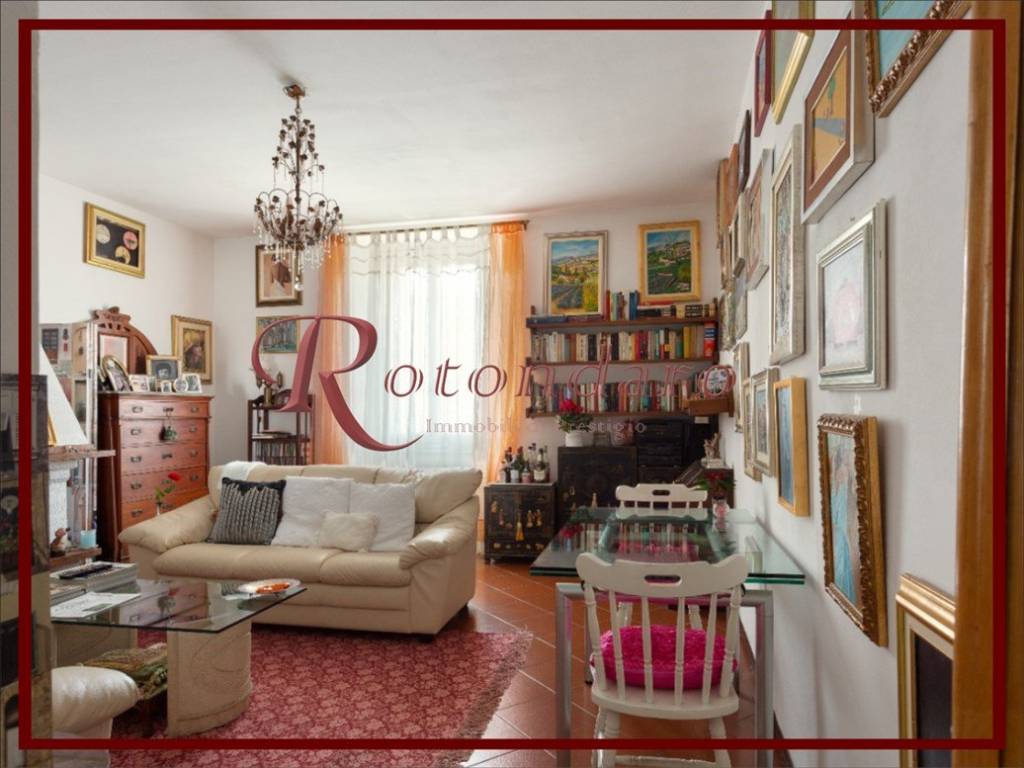 appartamento in vendita a Milano in zona Porta Ticinese