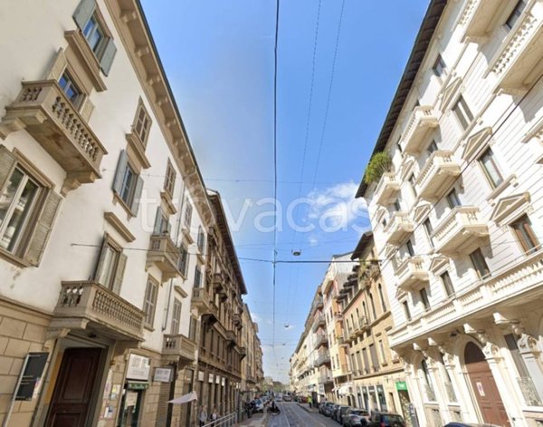appartamento in vendita a Milano in zona Bocconi