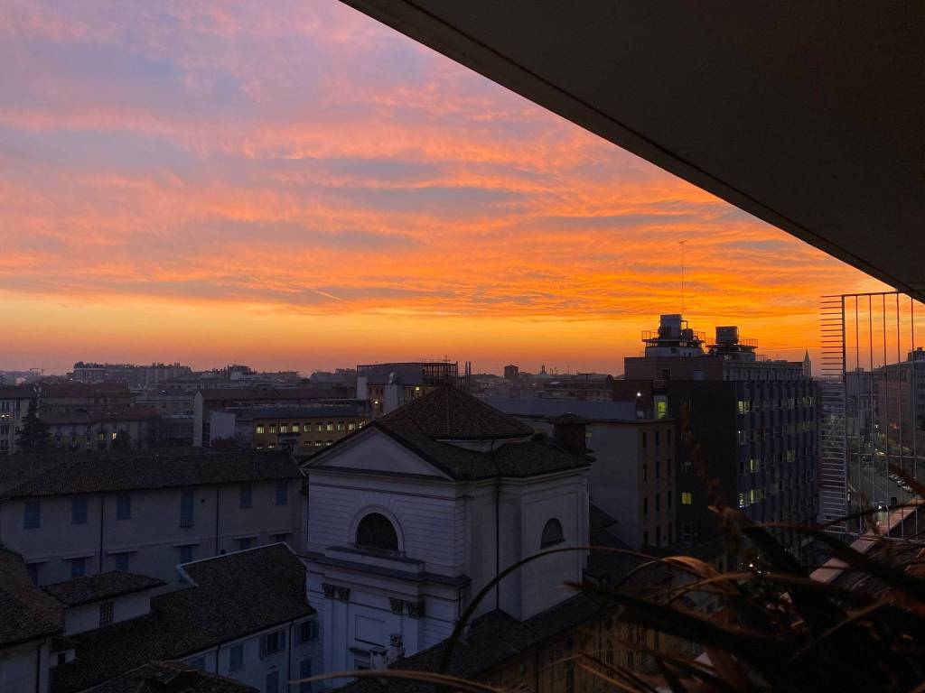 appartamento in vendita a Milano in zona Sant'Ambrogio